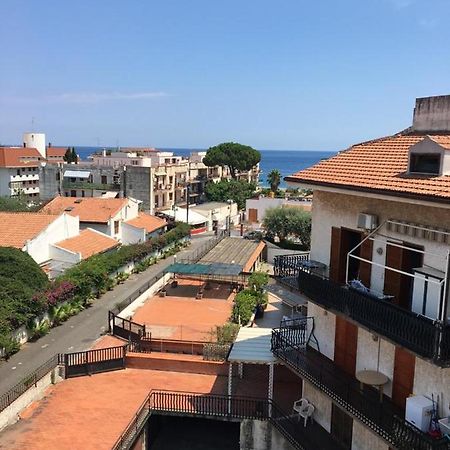 Beda House Panoramica E Tranquilla Villa Giardini Naxos Exteriör bild